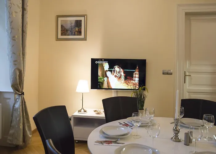 Modern Vsehrdova Apartament *