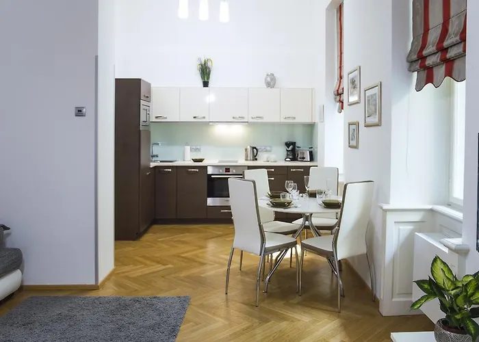 Modern Vsehrdova * Prague