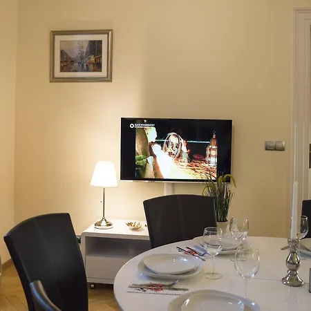 Modern Všehrdova Apartmán *