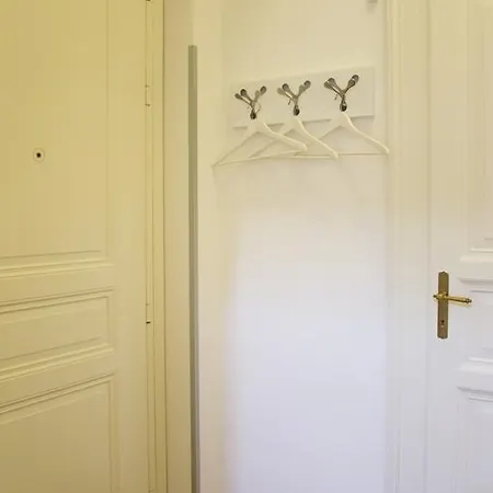 Modern Všehrdova Apartmán *