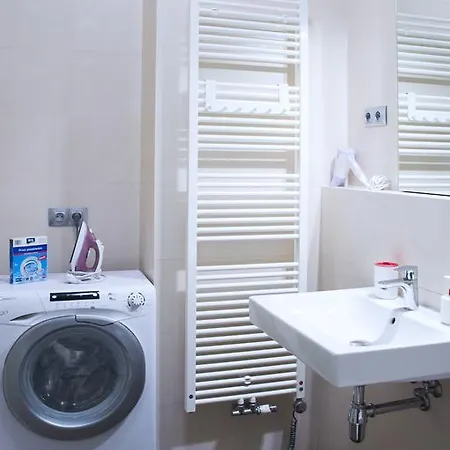 Modern Všehrdova Apartmán *